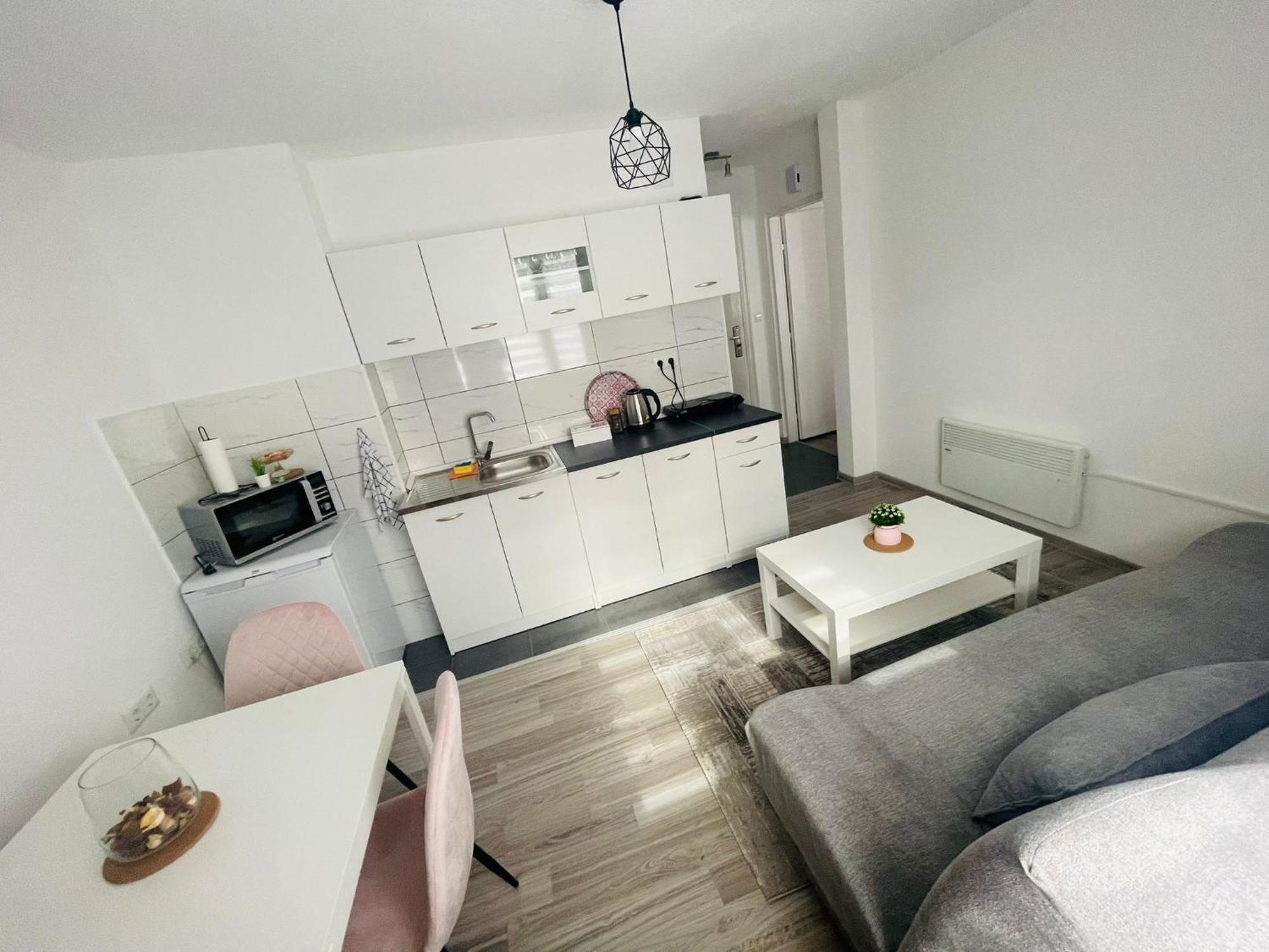 Apartment Zara Біхач Екстер'єр фото